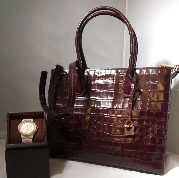 Michael Kors - Picture 1 of 8